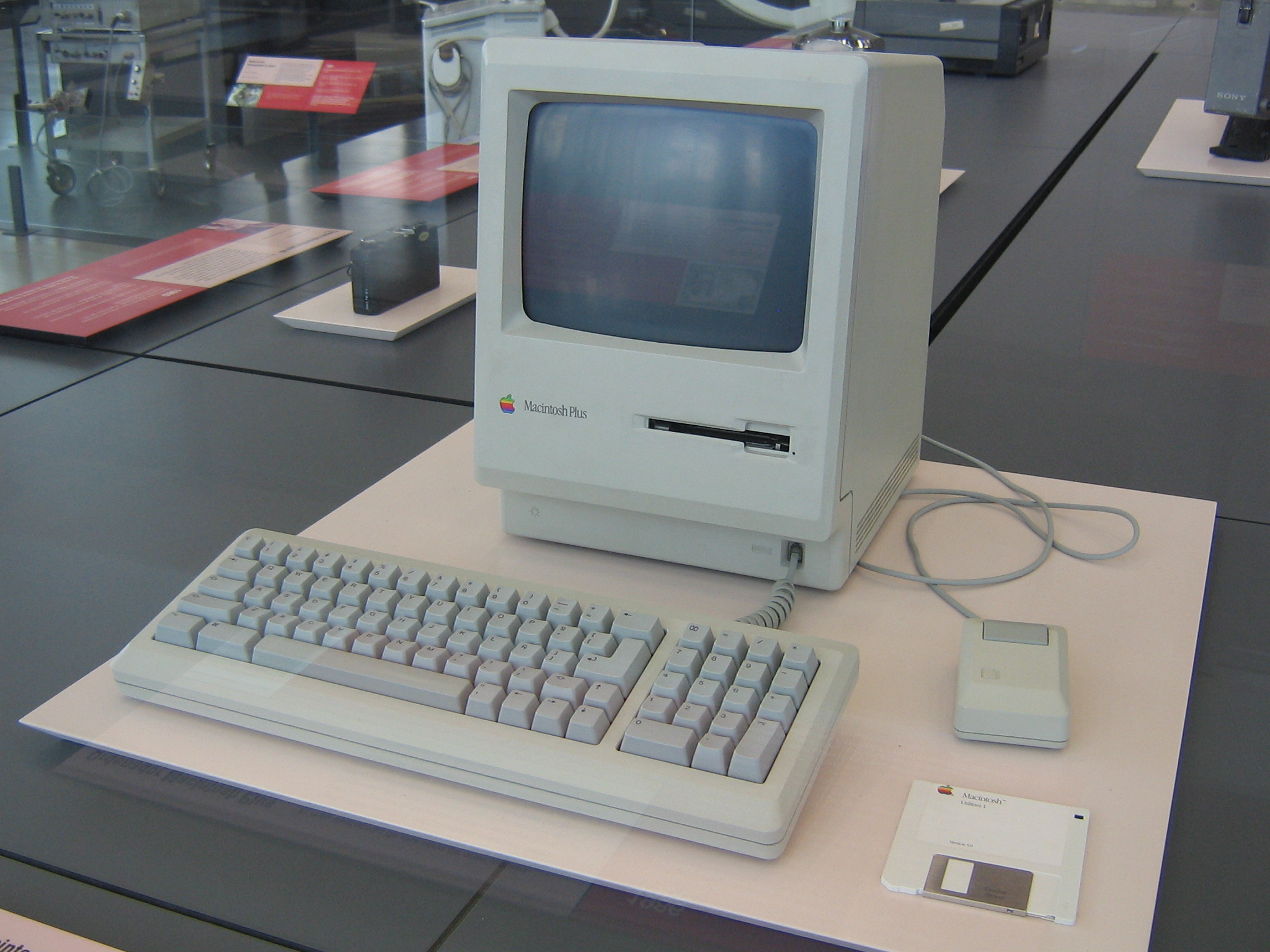 1986 Macintosh Plus computer at the National Science and Technology Museum (MUNCYT) in A Coruña.