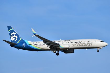 Alaska Airlines Boeing 737